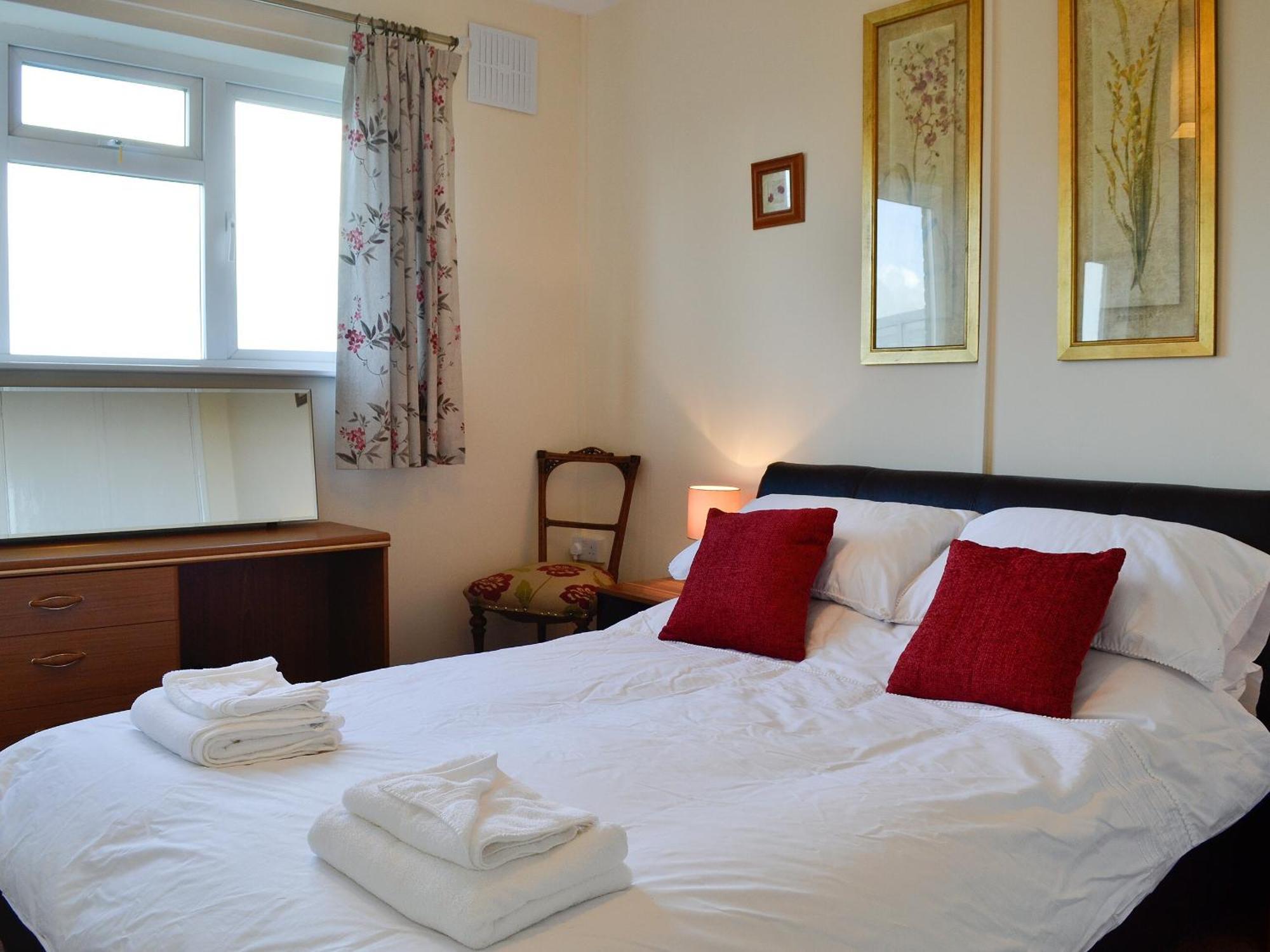 Merryview Bungalow Orcop Экстерьер фото