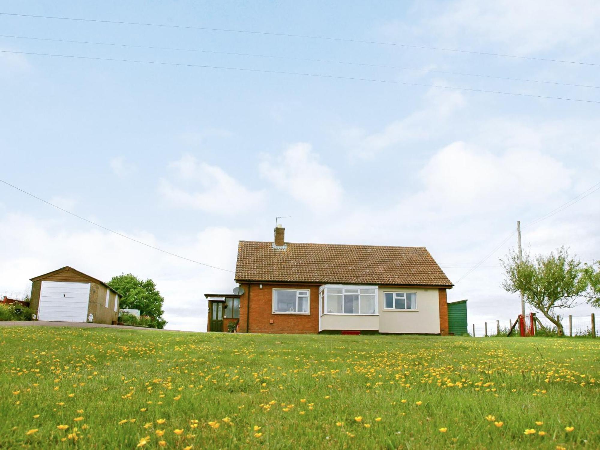 Merryview Bungalow Orcop Экстерьер фото