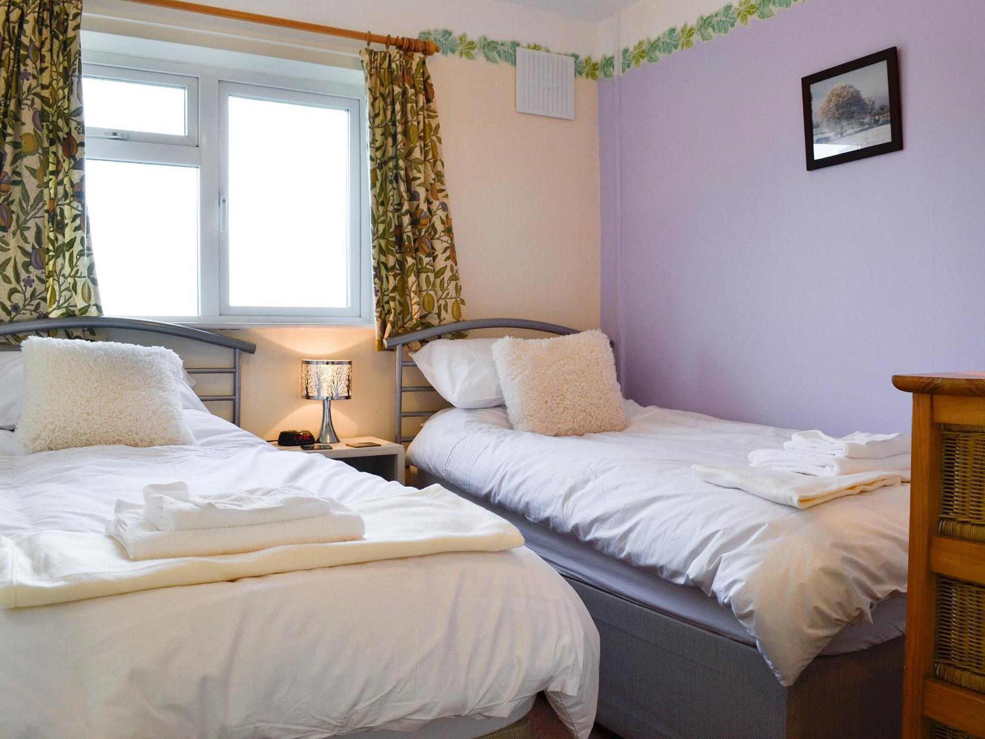 Merryview Bungalow Orcop Экстерьер фото